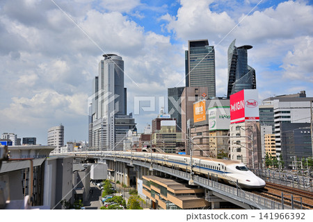 愛知縣:名古屋城市景觀 - 名古屋車站建築和新幹線 愛知縣:名古屋城市景觀 - 名古屋車站建築和新幹線 141966392