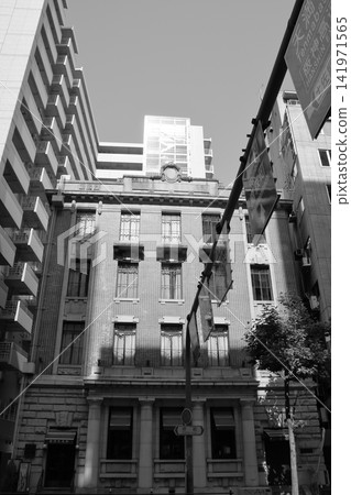 Retro architecture in the Kitahama area of Yodoyabashi, Osaka Retro architecture in the Kitahama area of Yodoyabashi, Osaka 141971565