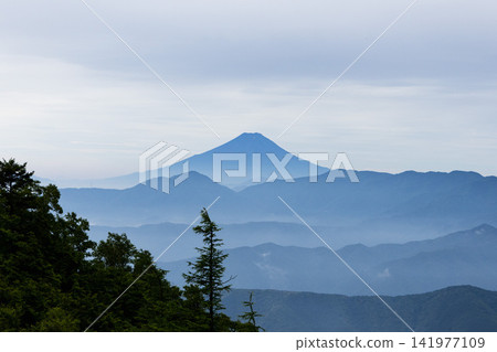 雲取山和富士山的景色 141977109