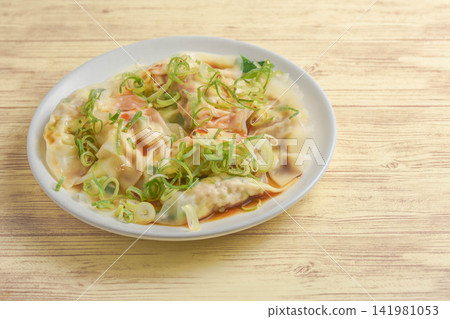 Spicy boiled dumplings Spicy boiled dumplings 141981053