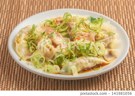 辣水餃 辣水餃 141981056