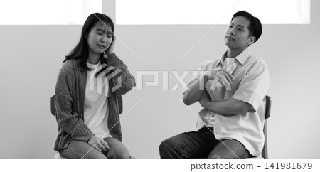 Negative discussion; male-female imagery; black and white. Negative discussion; male-female imagery; black and white. 141981679