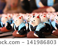 Cat figurine at Sumiyoshi Taisha Shrine 141986803