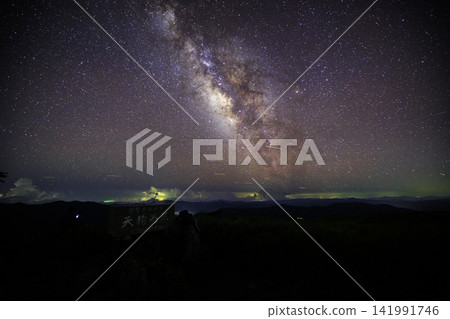 《Kochi Prefecture, Shikoku Karst, Tengu Plateau》 The Milky Way and starry sky at Shikoku Karst, Tengu Plateau 141991746
