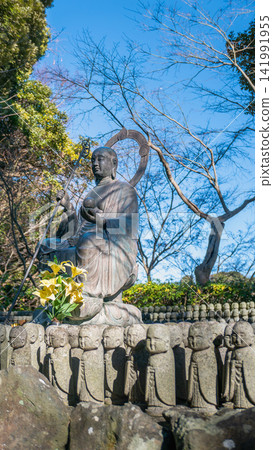 Jizo Bodhisattva Statue at Hasedera Temple in Kamakura, Japan Jizo Bodhisattva Statue at Hasedera Temple in Kamakura, Japan 141991955