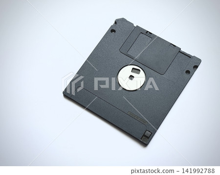3.5吋軟碟的背面 3.5吋軟碟的背面 141992788