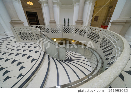 The beautiful interior space of the Tate Britain Rotunda and glass dome The beautiful interior space of the Tate Britain Rotunda and glass dome 141995083