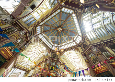 The beautiful arcade of Leadenhall Market The beautiful arcade of Leadenhall Market 141995153