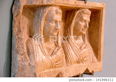 Museum photography. Ancient roman marble statue. Museum photography. Ancient roman marble statue. 141996311