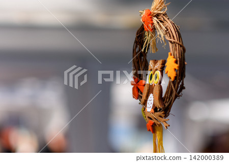 Rustic autumn wreath with owl ornament Rustic autumn wreath with owl ornament 142000389