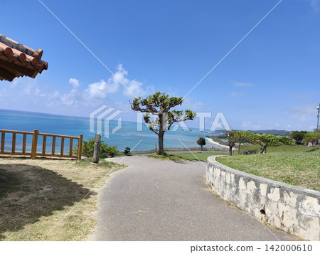 Beautiful tropical beaches and azure skies | Chinen Cape | Okinawa Beautiful tropical beaches and azure skies | Chinen Cape | Okinawa 142000610