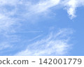 藍天和飛機雲彩 142001779