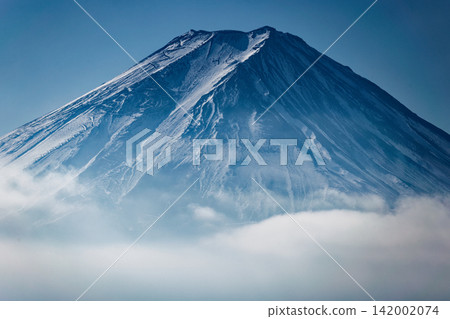 從清八嶽眺望雲層之上的富士山。 從清八嶽眺望雲層之上的富士山。 142002074