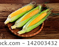 篩子上的玉米 142003432
