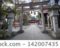 Tamagawa Asama Shrine, Denenchofu, Ota Ward, Tokyo. Dedicated to Konohanasakuya-hime. Founded during the Kamakura period. One of the Asama Shrines. The approach to the shrine is lined with numerous weirs. 142007435
