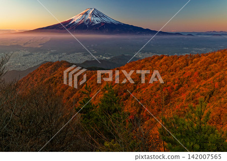 從Mitsubashi看到的富士山 142007565