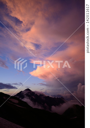 Sunset over Mt. Tsurugi 142011617