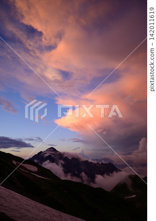 Sunset over Mt. Tsurugi 142011619