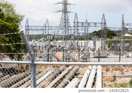 支援電力供應的變電站和輸電基礎設施 142012625