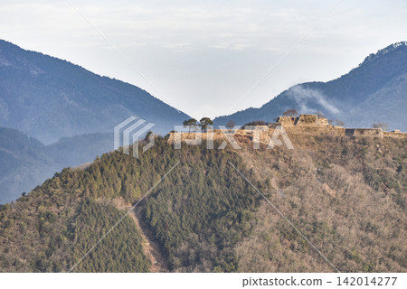 從立泉峽眺望武田城遺址 從立泉峽眺望武田城遺址 142014277