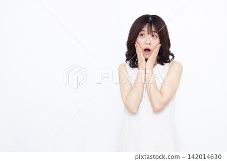 驚訝又驚訝的女人 142014630