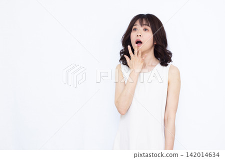 驚訝又驚訝的女人 142014634