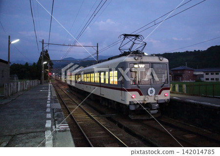 Toyama Chihō Railway Shizuyama Station, Part 1 Toyama Chihō Railway Shizuyama Station, Part 1 142014785