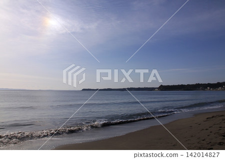 Morning beach. Filming location: Miura Coast (Miura City, Kanagawa Prefecture) Morning beach. Filming location: Miura Coast (Miura City, Kanagawa Prefecture) 142014827