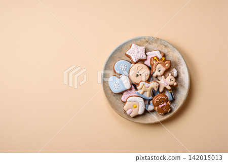 Gingerbread as a Christmas staple, sweet biscuits for the holiday. Gingerbread as a background 142015013