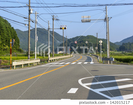 Push-button traffic signals and pedestrian crossings on National Route 173 Push-button traffic signals and pedestrian crossings on National Route 173 142015217