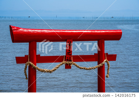 Ogyo Shrine's underwater torii gate at high tide [Tara-cho, Fujitsu-gun, Saga Prefecture] 142016175