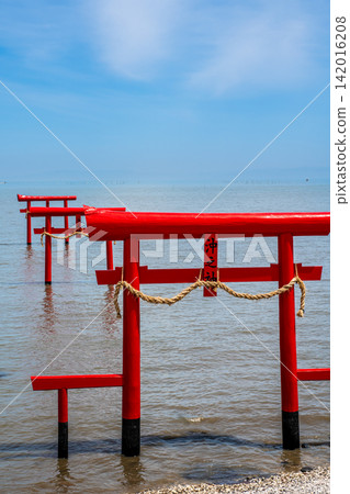 Ogyo Shrine's underwater torii gate at high tide [Tara-cho, Fujitsu-gun, Saga Prefecture] 142016208