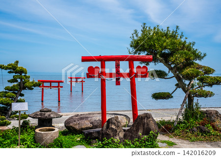 Ogyo Shrine's underwater torii gate at high tide [Tara-cho, Fujitsu-gun, Saga Prefecture] 142016209