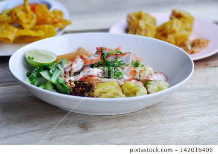 noodles or Chinese noodles, plain noodles or wonton and noodles without soup noodles or Chinese noodles, plain noodles or wonton and noodles without soup 142016406