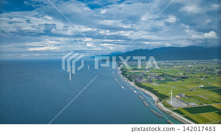 Summer scenery around the coastline of Nyuzen Town, Toyama Prefecture Summer scenery around the coastline of Nyuzen Town, Toyama Prefecture 142017483