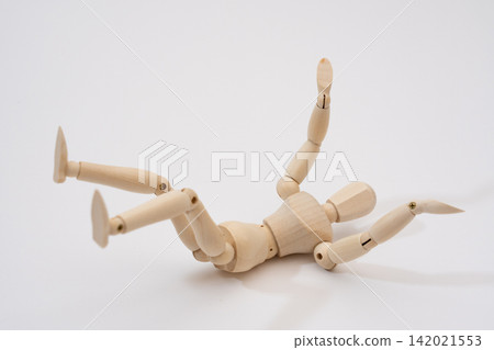 一個倒下的人體模型 一個倒下的人體模型 142021553