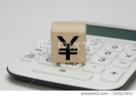 Financial images representing yen-denominated assets and household budget management. Financial images representing yen-denominated assets and household budget management. 142021652