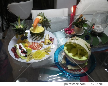 Fruit carving (decorative cutting) for home parties 142027010