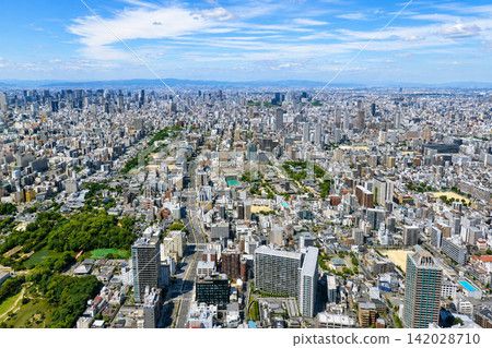 Abeno Harukas (Enjoy the surrounding view) Photographed in August 2026 Abeno Harukas (Enjoy the surrounding view) Photographed in August 2026 142028710