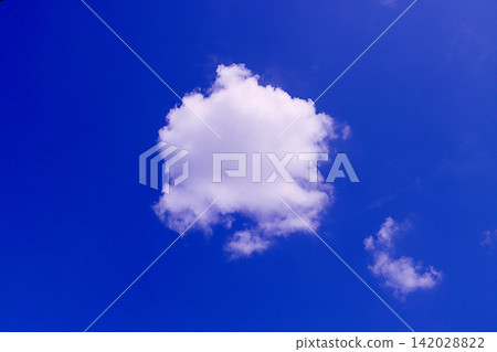 Bright blue sky and white clouds Bright blue sky and white clouds 142028822
