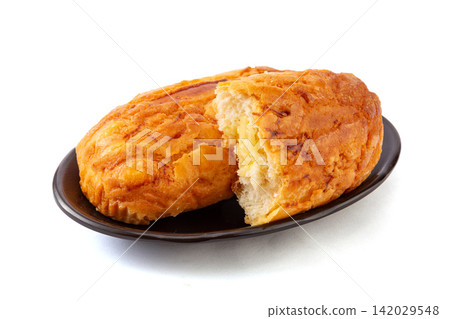 pineapple Diced Fruit Filled Sweet Bread Bun pineapple Diced Fruit Filled Sweet Bread Bun 142029548