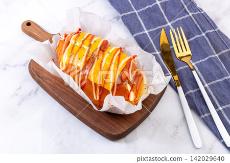 freshly Baked Cheese Sausage Bun with Melted Sauce freshly Baked Cheese Sausage Bun with Melted Sauce 142029640