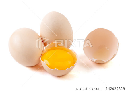 white Shell Chicken Eggs with Fresh Egg Yolk Food Ingredient white Shell Chicken Eggs with Fresh Egg Yolk Food Ingredient 142029829