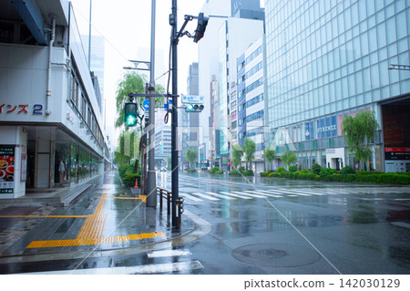 Early morning, rainy Ginza Early morning, rainy Ginza 142030129