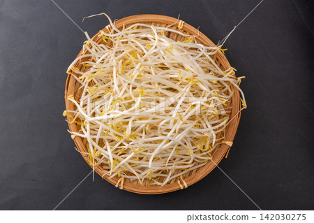 fresh Mung Bean Sprouts Vegetable Ingredient Close Up fresh Mung Bean Sprouts Vegetable Ingredient Close Up 142030275