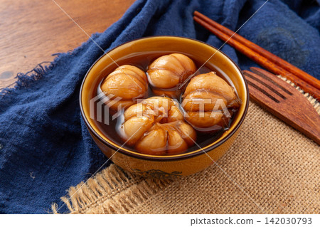 sweet and Sour Pickled Garlic Chinese Condiment Food sweet and Sour Pickled Garlic Chinese Condiment Food 142030793
