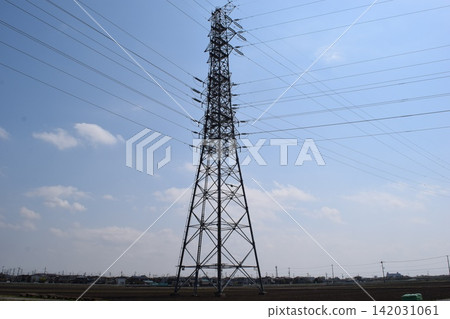 輸電塔高壓交流電 輸電塔高壓交流電 142031061