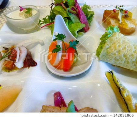 Full-course Western-style lunch Full-course Western-style lunch 142031906