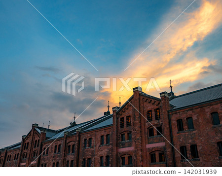 Yokohama Minato Mirai's Red Brick Warehouse and a beautiful sunset Yokohama Minato Mirai's Red Brick Warehouse and a beautiful sunset 142031939