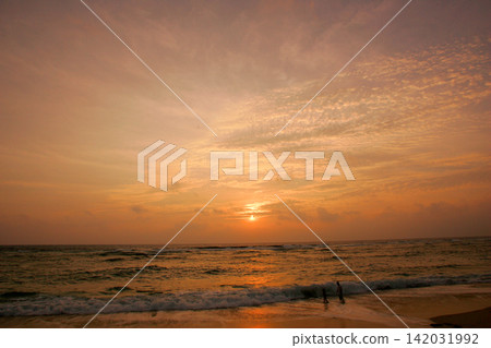 奄美大島的海上日落 奄美大島的海上日落 142031992